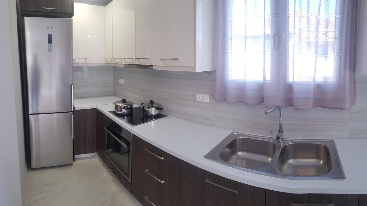 Harry'S Apartment 莱夫基米 外观 照片